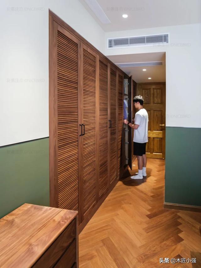 图书摆放造型，图书摆放造型图片大全（客厅图书馆美出新高度）