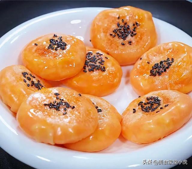 红薯饼怎么做好吃又简单，红薯饼怎么做好吃又简单没有糯米粉（上桌后大人孩子都抢着吃）
