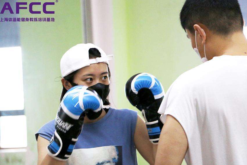 培训学校学费（健身教练培训学费一般多少钱呢）