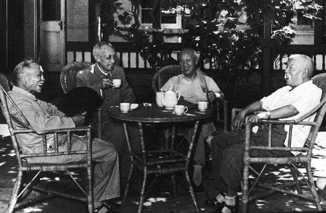 中国正国级都有谁，中国正国级干部是谁（董必武为什么能成为副总理）