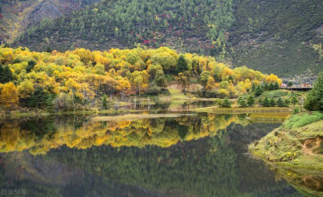 云南旅游必去的景点 云南旅游值得一去的10个地方推荐，云南旅游必去的景点（去过3个的都说‘美到窒息’）