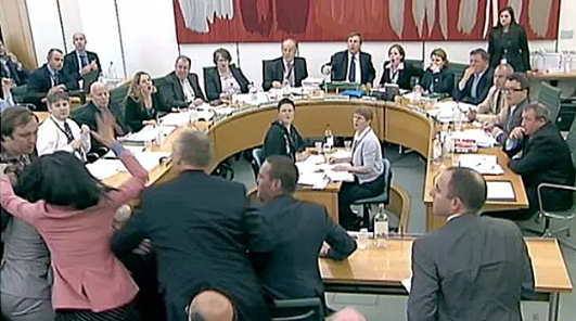 邓文迪简介，邓文迪简介个人资料邓文迪的七个男人都是谁（嫁百亿豪门却与首相暧昧）