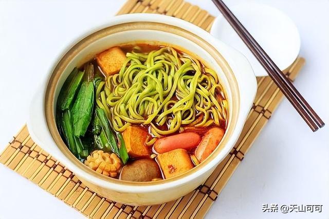 猪头怎么煮好吃，冬季最好吃六种热汤面