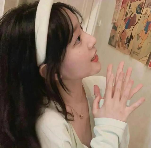 qq女生可爱网名大全，可爱单纯的QQ女生网名微信昵称（青春是一场永不停歇的相遇）