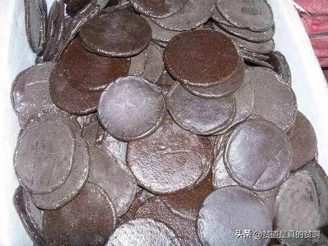 野生蟾酥多少钱一克 ，安国药材市场蟾酥价格（男子靠盗来的8000只蟾蜍提取蟾酥竟获利近百万。什么是蟾酥）