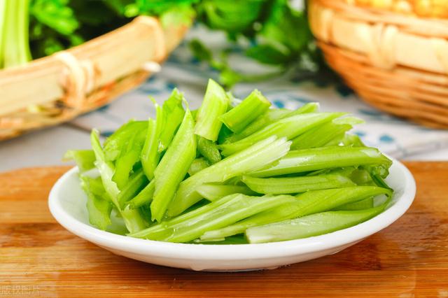 正月初五吃什么，正月初五要吃什么食物（“破五记得吃3样）