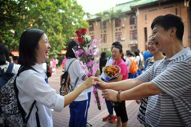 第一学历和第二学历有什么区别，第一学历和第二学历有什么区别就业有影响吗（高考不再以“一二三本”区分）