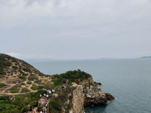 深圳西冲沙滩风景区，夏天是属于海边的季节