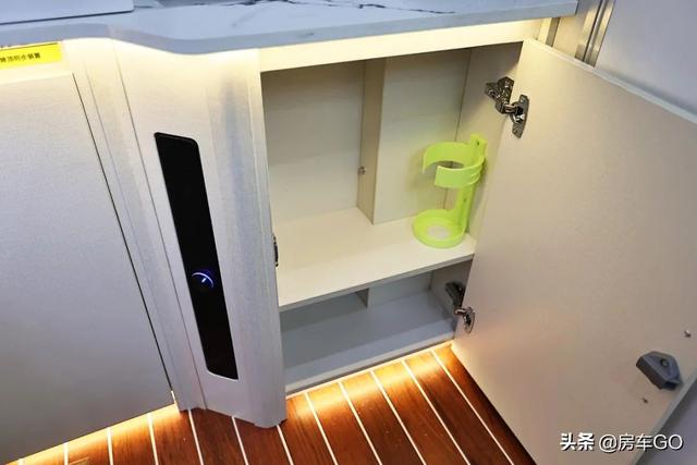 家用代步还能旅行市区能开的房车，兼顾自驾旅行/日常代步