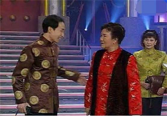 小品女演员名单大全，和潘长江演过小品的女演员都有谁（春晚40年小品演员大盘点）