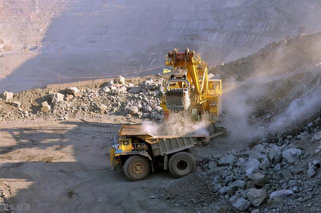 世界上矿产资源最丰富的国家之一，全球最大国土面积+最富矿的十大国家