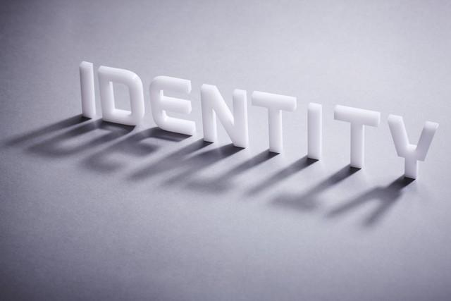 男人喜欢穿什么衣服反映他的性格，男人爱穿衣服是什么性格（从物品看性格特征）