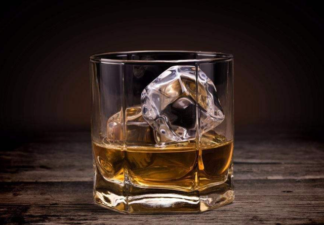 hennssy这是什么酒，hennessy这是什么酒（马爹利XO、轩尼诗XO酒）