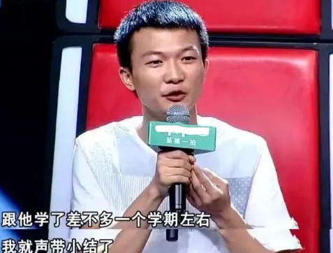 蒙面唱将周深身骑白马是哪一期，蒙面唱将周深身骑白马第几期（2次差点被“毁掉”的男歌手）