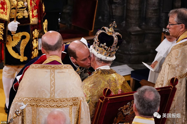 英国现任国王是谁，英国新任国王查尔斯简介（“70年太子”终于加冕成英国国王）