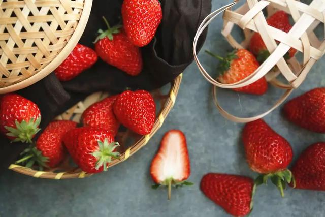 吃不完的树莓要怎么保存，树莓冷藏保存放多久（实用指南丨掌握这8类食材的囤\u0026储存方法）