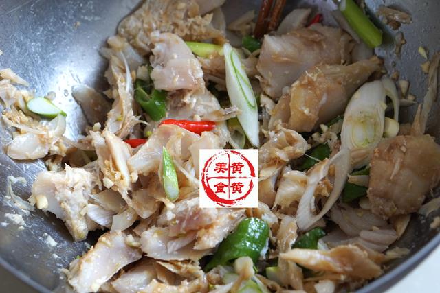 海兔子怎么做好吃，海兔子怎样做更好吃（这道凉拌海兔子）