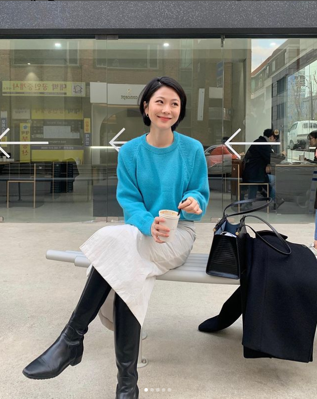 蓝色配什么颜色，蓝色配什么颜色上衣（穿“蓝+白”准没错）