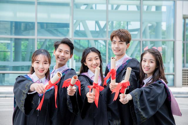 普通全日制是什么意思，成人学历和全日制学历的区别