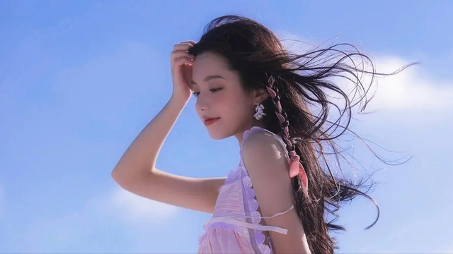 一个幸福的女人的表现，一个幸福的女人的表现是什么（往往表现在这四个方面）