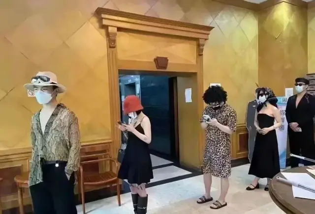 《小时代》的奢靡是假，现实却是真？郭敬明想表现的到底是什么