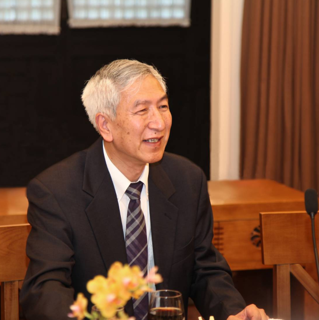 耿飚有几个儿子，耿飚有几个儿子啊（新中国唯一没有军衔的国防部长耿飚）