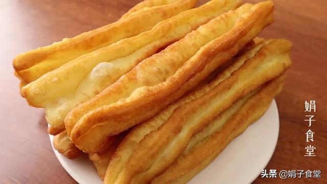 炸油条面怎么和面，家庭油条和面方法技巧（早上十几分钟就能出锅）