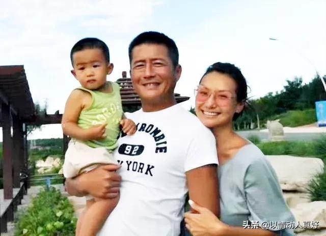 前妻的车站演员表，前妻的车站分集剧情简介（江珊与小9岁的靳东同居5年）