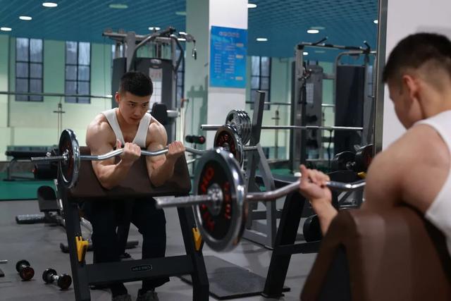 体育锻炼的基本方法，体育锻炼的方法（教你八个动作分分钟入门）