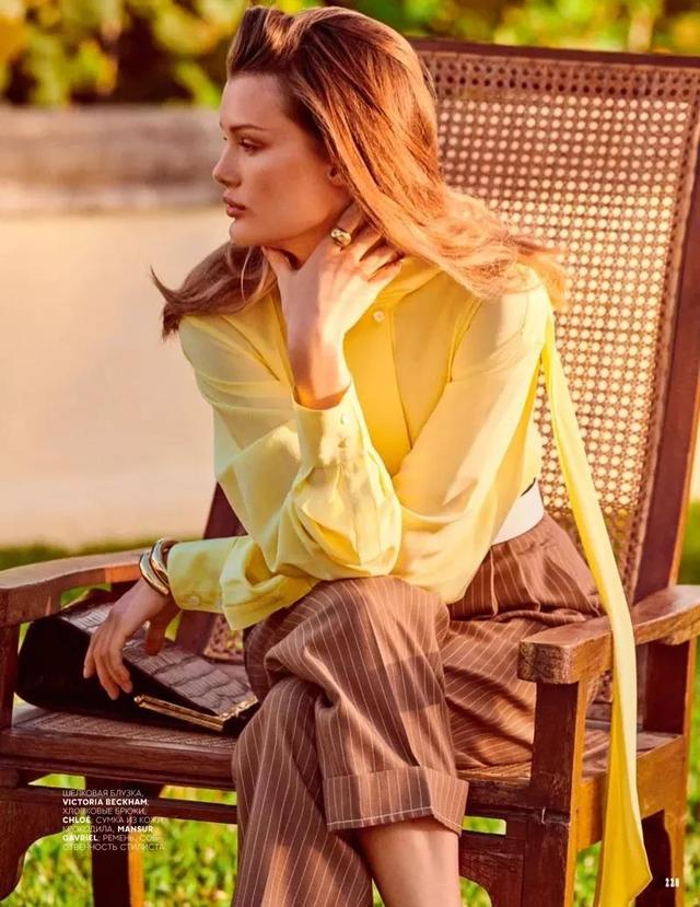 什么的季节填合适的词，什么的季节填上合适的词语（温暖、明亮又时髦）