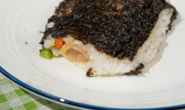 普通的饭团怎么做，普通的饭团怎么做视频（可能是最快吃一顿饭的方式）