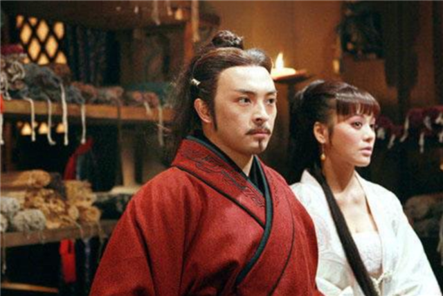 老婆当自己面给别人日，梦见老婆当着我和别人好是什么意思（妻子当着他面与别人苟且）