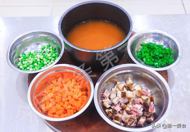 闷饭的家常做法，闷饭的家常做法窍门（只用一个电饭锅）