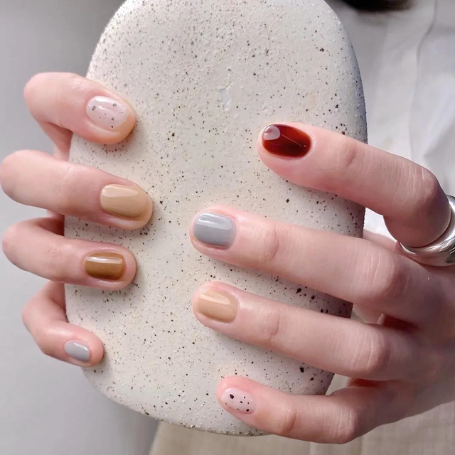 美甲，美甲美睫培训学校学费多少（开春画上这些“美甲”样式图片）