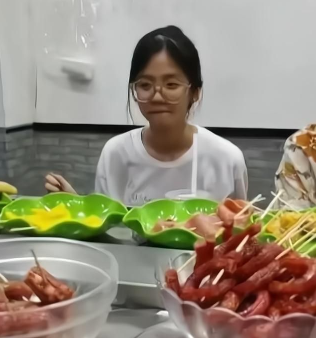 ai换脸井川里予啪啪网站，井川里予.（靠颜值两个月圈粉千万网名）