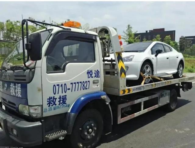 高速拖车怎么收费标准，高速公路“故障车辆”免费拖车了