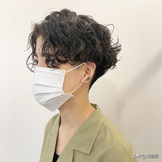 今年流行什么发型女，2020年女流行什么发型（精选流行发型15款）