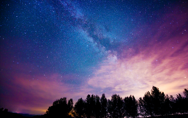 暖人心的句子，高情商女人会说话36种说话技巧（温暖人心的五句话，渡人渡己）