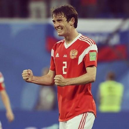 介绍下切尔西历史上著名的球员，切尔西史上最伟大的球员（苏联足球历史最佳阵容）