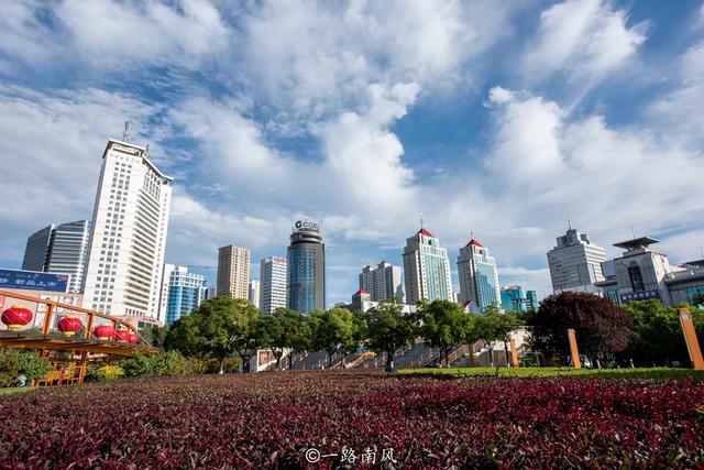 西宁海拔多少米高，西宁的海拔高度大致是多少（青海省唯一的避暑夏都）