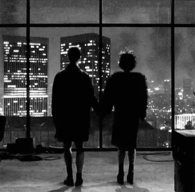 搏击俱乐部豆瓣，为什么搏击俱乐部电影在豆瓣找不到（一代神作《搏击俱乐部》被阉割）