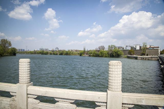 襄阳护城河介绍，温柔恬静的襄阳护城河