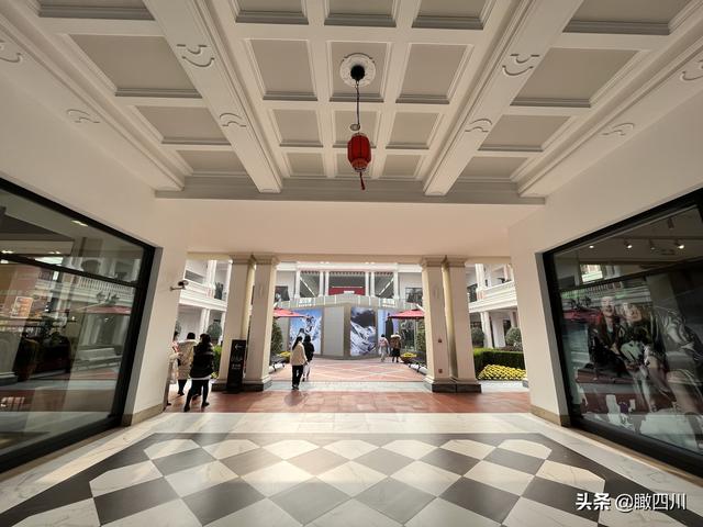 成都佛罗伦萨城在哪，市民拍摄“洋建筑”网红打卡地