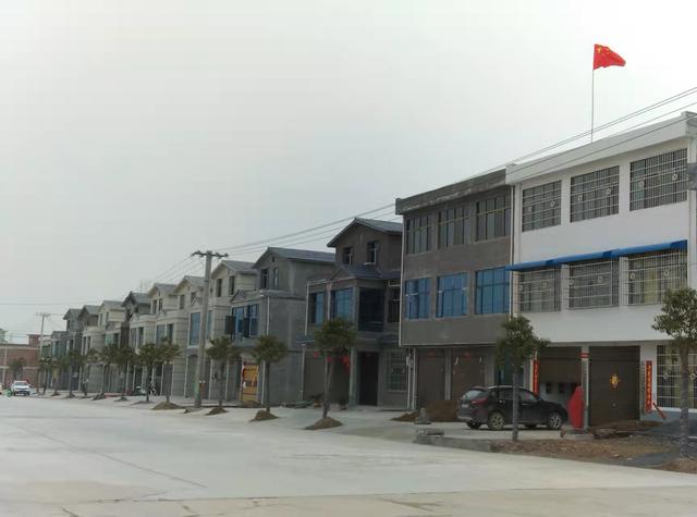 年龄最小的淅川移民，孟庆辉家（淅川张河移民王振三在家中毛主席纪念馆追忆毛家六烈士）