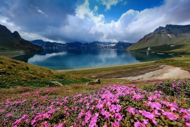 长白山天池峡谷，让我带你看看夏天的长白山究竟有多美