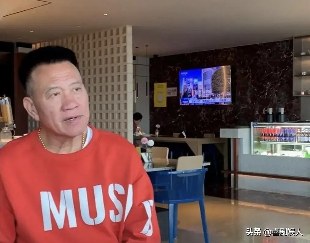 同样是过气艺人，有人退圈当百亿 明星总裁(关于明星总裁的简介)