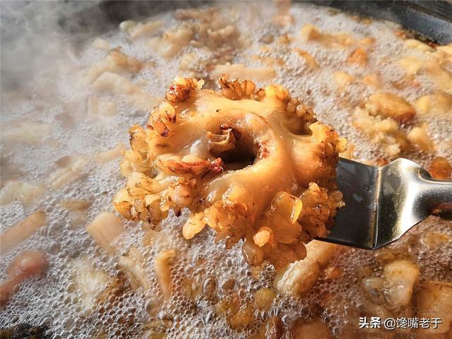 脆哨（脆哨怎么吃），到底哪里的猪油渣最好吃（问一下脆哨怎么做）