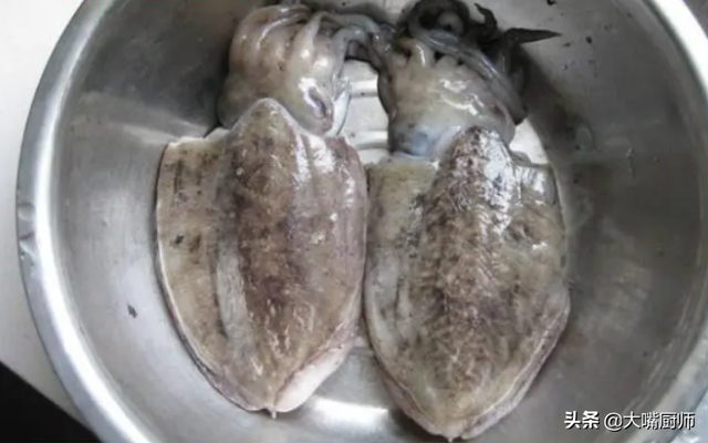 墨鱼的功效与作用，墨鱼的功效是什么（墨鱼的“墨汁”和墨水有啥区别）