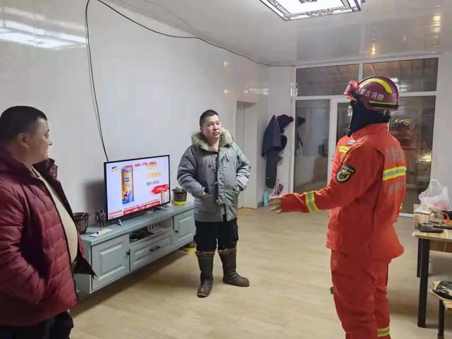 内蒙古锡林郭勒盟东乌珠穆沁旗发生3.1级地震 震源深度15千米，内蒙古锡林郭勒盟东乌珠穆沁旗发生3.1级地震（整装待发——东乌珠穆沁旗突发地震）