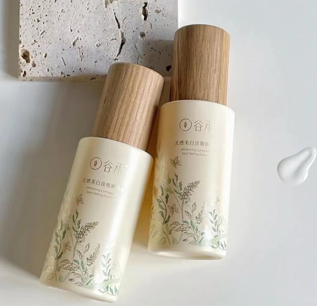 价值高的十大美白精华液，从不同思路改善皮肤暗沉问题